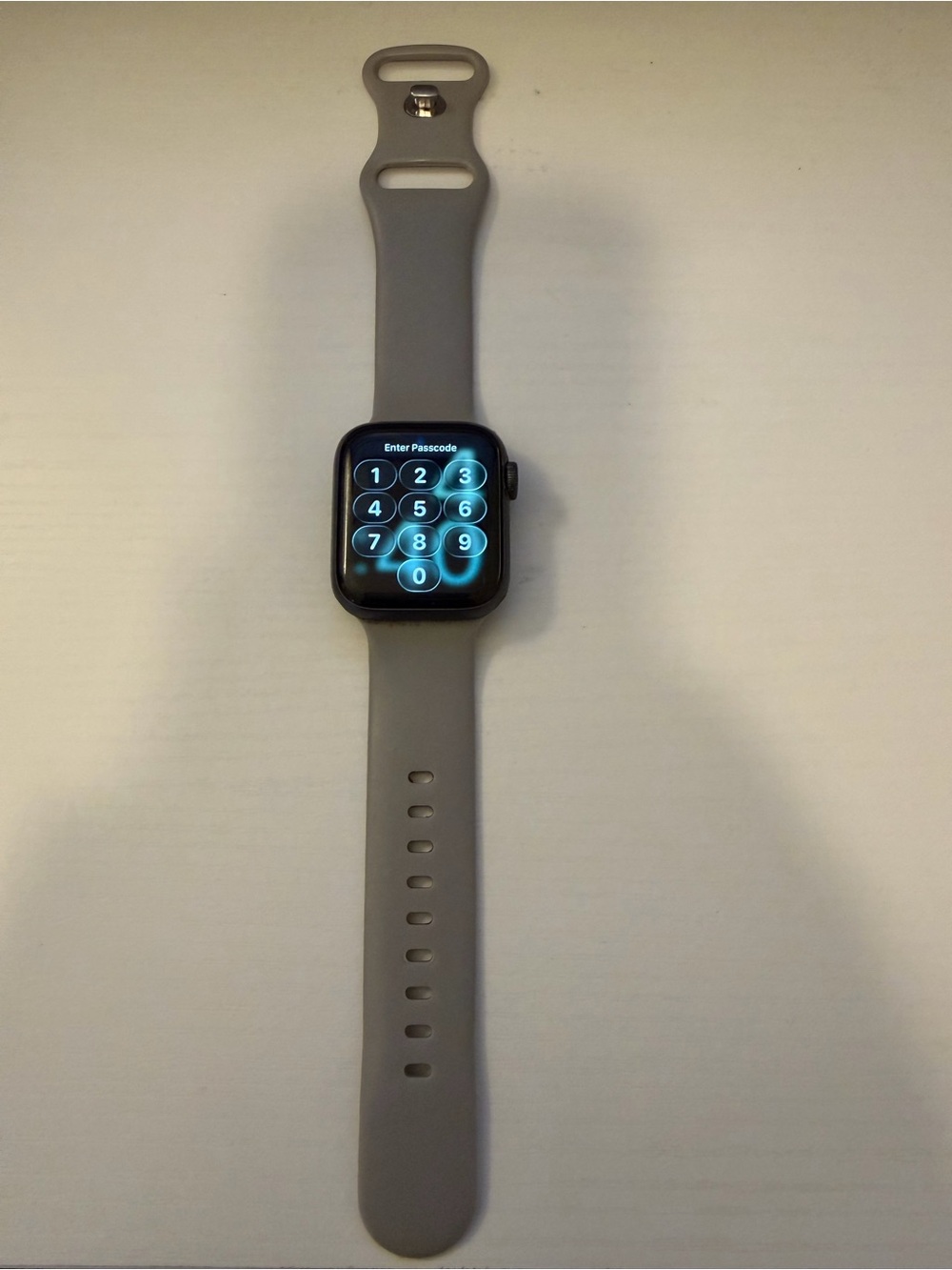 Apple Smartwatch Series 6 (GPS) 40mm with Gray Sport Band